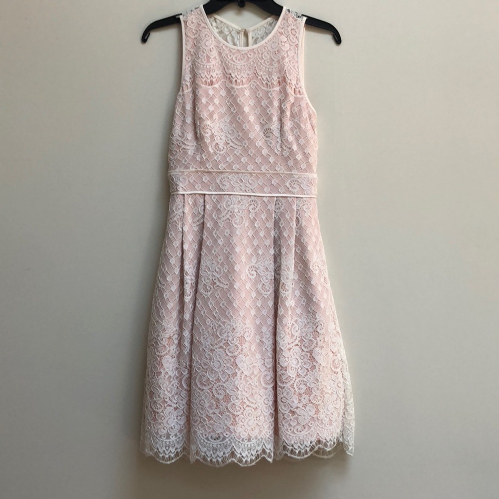 Vince Camuto ivory/tan lace dress